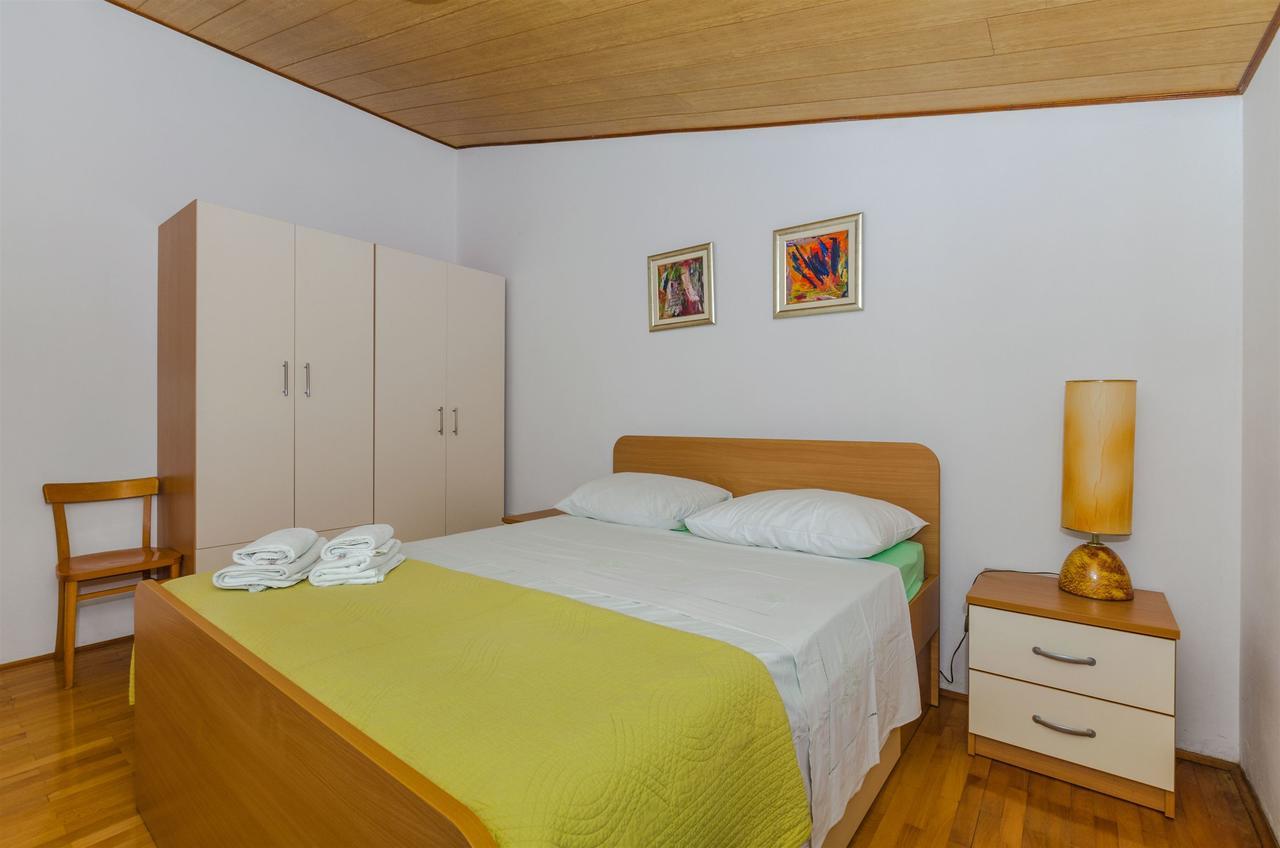 Apartments Mimi Примоштен Экстерьер фото